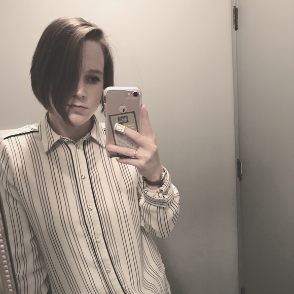 Meet your Posher, Lizzie - Picture 3 of 3